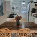 Charming 2 Bedroom Cottage In Noordhoek Surrounds