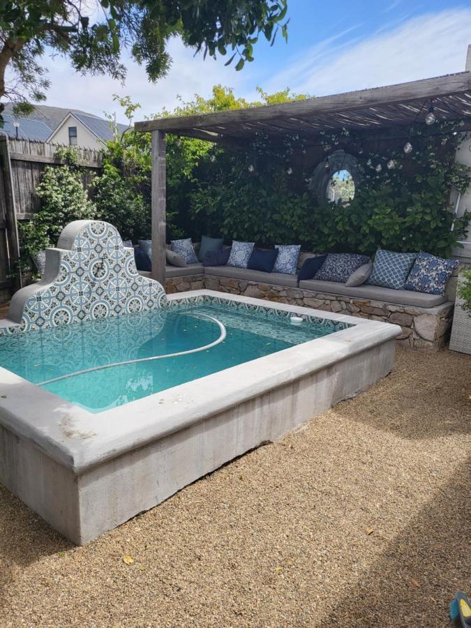 Charming 2 Bedroom In Noordhoek Surrounds * Cape Town