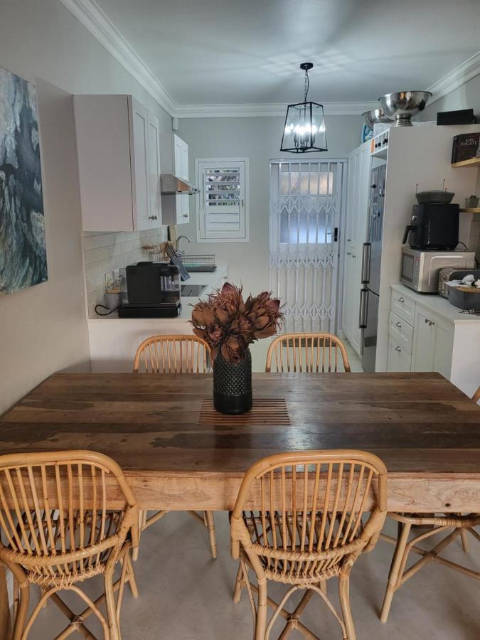 Charming 2 Bedroom In Noordhoek Surrounds * Cape Town